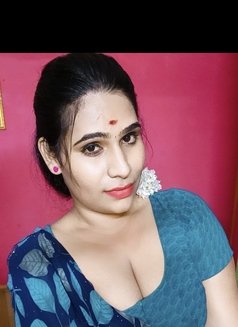 Reshma Banu - Transsexual escort in Chennai Photo 3 of 3