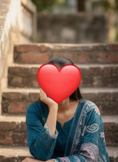 Reshma - escort in Chennai Photo 3 of 4