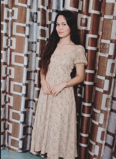 Reshma Realme Cam Show banglore - puta in Bangalore Photo 3 of 6