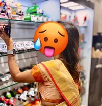 Reshma Tamil Girl Real Meet & Cam - puta in Chennai Photo 1 of 15