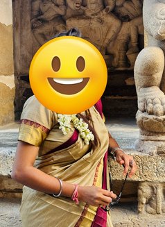 Reshma Tamil Girl Real Meet & Cam - puta in Chennai Photo 1 of 4