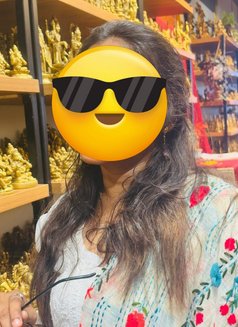 Reshma Tamil Girl Real Meet & Cam - puta in Chennai Photo 2 of 4