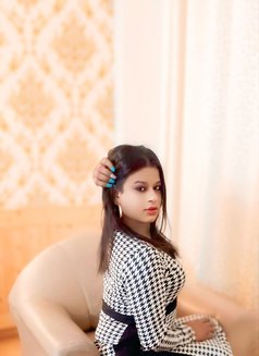 Reshmi - Transsexual escort in Kolkata Photo 2 of 2