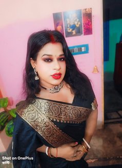 Reshmi - Transsexual escort in Kolkata Photo 6 of 9