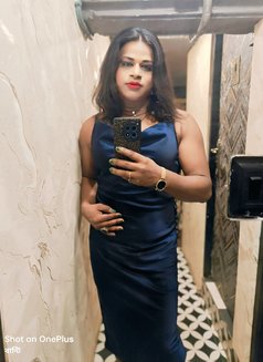 Reshmi - Transsexual escort in Kolkata Photo 9 of 9