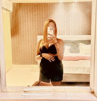 Reshmi(Kolkata & Outstation )Service - puta in Kolkata