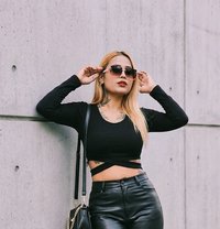 Reshmi (15 th April Night Available) - puta in Kolkata Photo 2 of 30