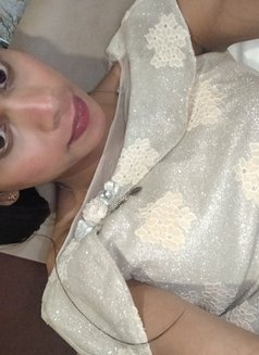 Reshu jaan - Transsexual escort agency in Ahmedabad Photo 8 of 9