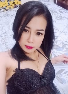 Resya - Transsexual escort agency in Muscat Photo 1 of 3