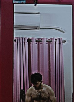 Rethh - Male escort in Mumbai Photo 4 of 5