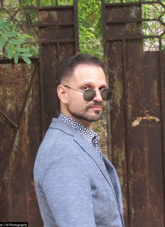 Revox - Acompañantes masculino in Beirut Photo 19 of 19