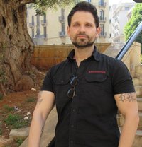 Revox - masseur in Beirut