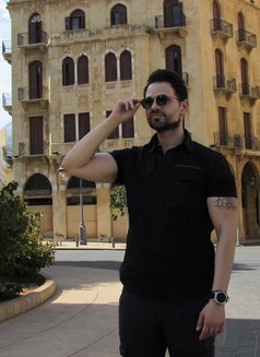 Revox - masseur in Beirut Photo 2 of 5