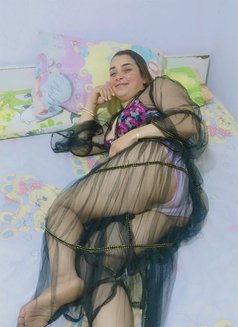 Rewan - escort in Jeddah Photo 3 of 7