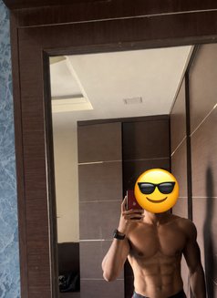 Rexz - Acompañantes masculino in Mumbai Photo 4 of 4