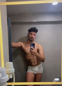 Rey - Acompañantes masculino in İstanbul Photo 1 of 8