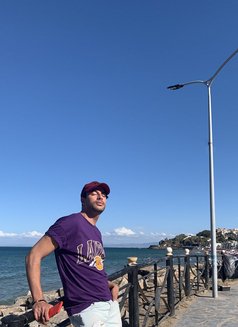 Rey - Acompañantes masculino in Tunis Photo 6 of 8