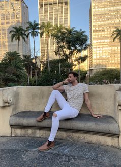 Rey - Acompañantes masculino in Tunis Photo 8 of 8