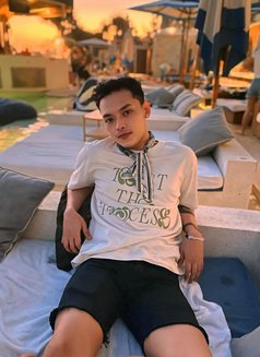 Rey - masseur in Bali Photo 2 of 4