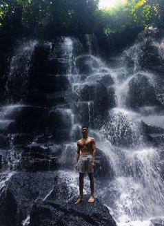 Rey - Male escort in Bali Photo 1 of 5