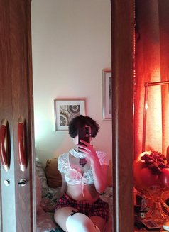 Reyan - Transsexual escort in Dubai Photo 6 of 13