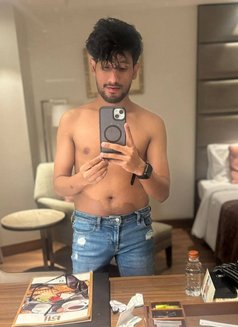 Reyansh - Acompañantes masculino in New Delhi Photo 2 of 4