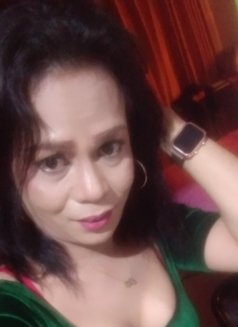 Reyna Bomsex top - Transsexual escort in Bali Photo 5 of 6