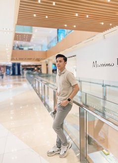 Reynanldi - Male escort in Jakarta Photo 4 of 5