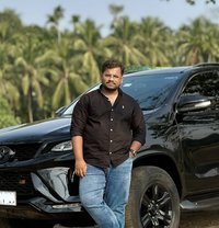 Rezvin - Male escort in Al Ain