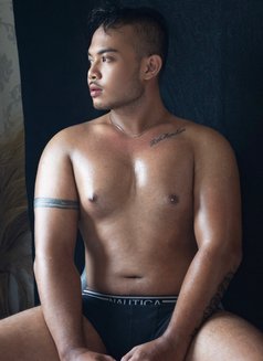 Rfabian - Acompañantes masculino in Jakarta Photo 7 of 8