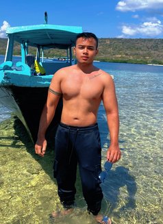 Rfabian - Acompañantes masculino in Jakarta Photo 8 of 8