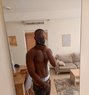 Rha - Acompañantes masculino in Accra Photo 1 of 2