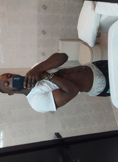 Rha - Male escort in Accra Photo 4 of 4