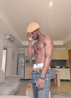 Rhadikal - Male escort in Accra Photo 1 of 3