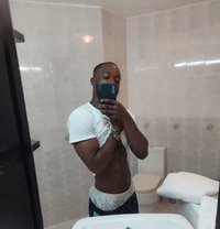 Rhadikal - Male escort in Accra
