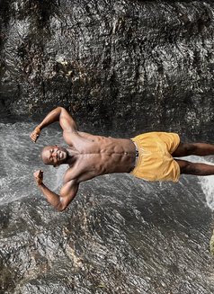 Rhadikal - Male escort in Accra Photo 3 of 3