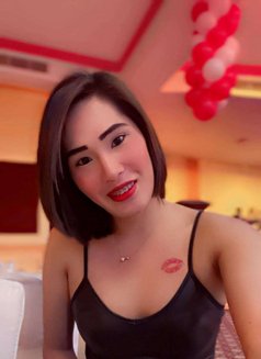 Rham - Transsexual escort in Riyadh Photo 3 of 5