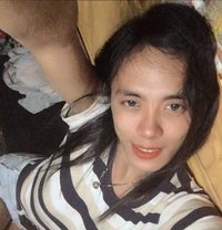 Rheasy - Transsexual escort in Quezon