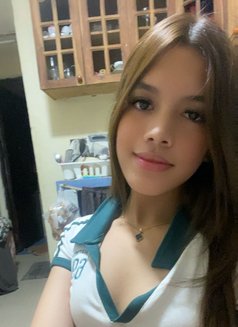 Rhian Angel - puta in Dubai Photo 5 of 6