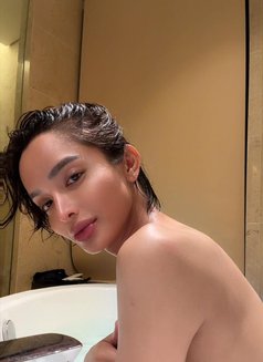 Rhian - Acompañantes transexual in Dubai Photo 6 of 20