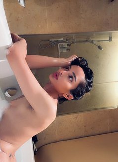 Rhian - Acompañantes transexual in Dubai Photo 10 of 20