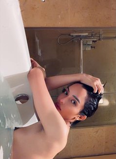 Rhian - Acompañantes transexual in Dubai Photo 15 of 20