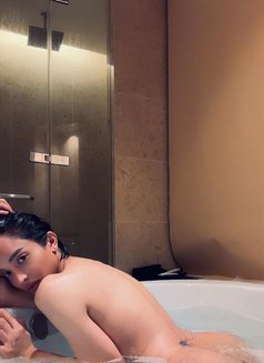 Rhian - Acompañantes transexual in Dubai Photo 16 of 20