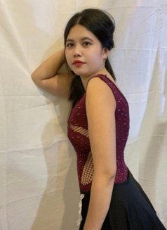 Rhian - puta in Manila Photo 4 of 6