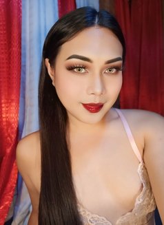 Rhiane - Transsexual escort in Davao Photo 4 of 5