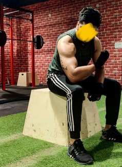 Rhine Massager - Male escort in New Delhi Photo 5 of 7