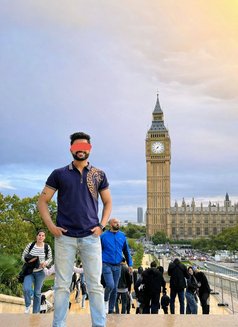 Rhine Massager - Male escort in New Delhi Photo 4 of 9