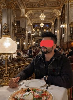 Rhine Massager - Male escort in New Delhi Photo 6 of 9