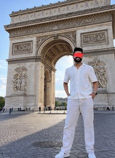 Rhine Massager - Male escort in New Delhi Photo 7 of 9