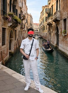 Rhine Massager - Male escort in New Delhi Photo 9 of 9